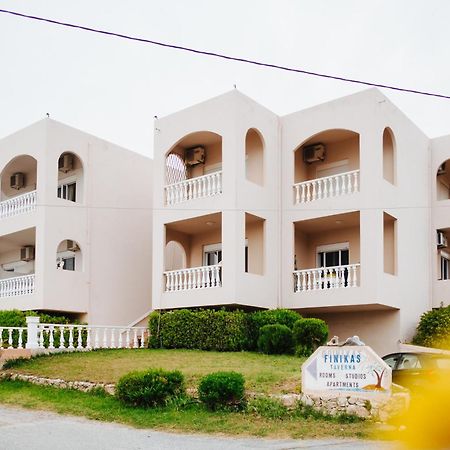 Finikas Apartments Плакиас Экстерьер фото