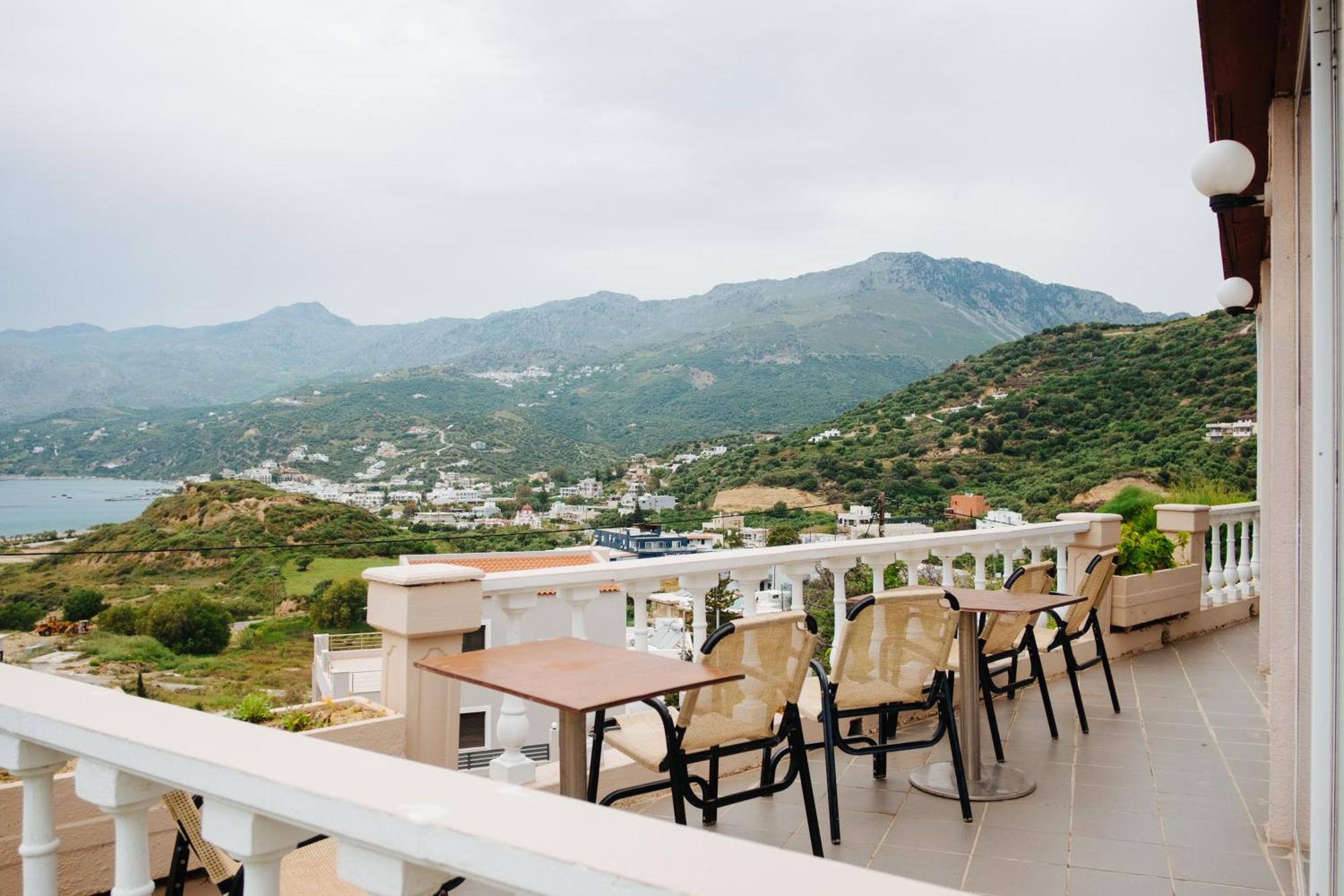 Finikas Apartments Плакиас Экстерьер фото