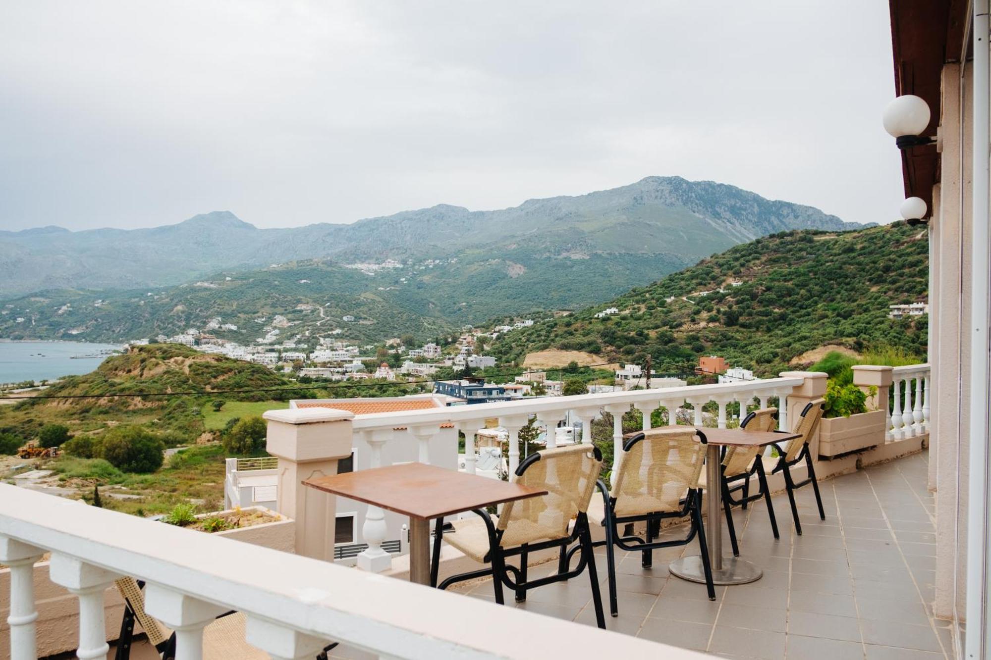 Finikas Apartments Плакиас Экстерьер фото