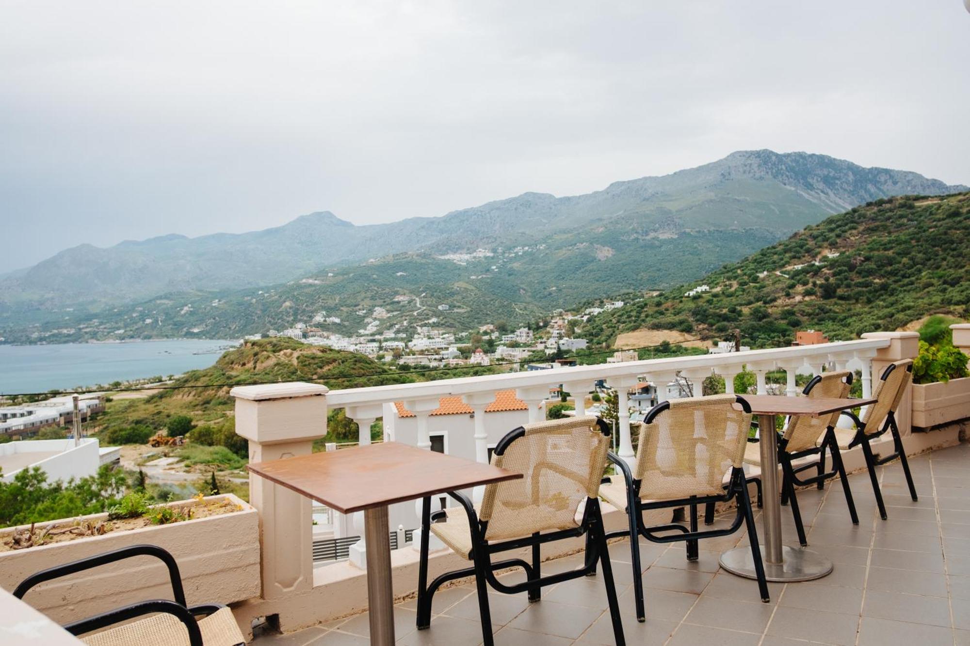 Finikas Apartments Плакиас Экстерьер фото
