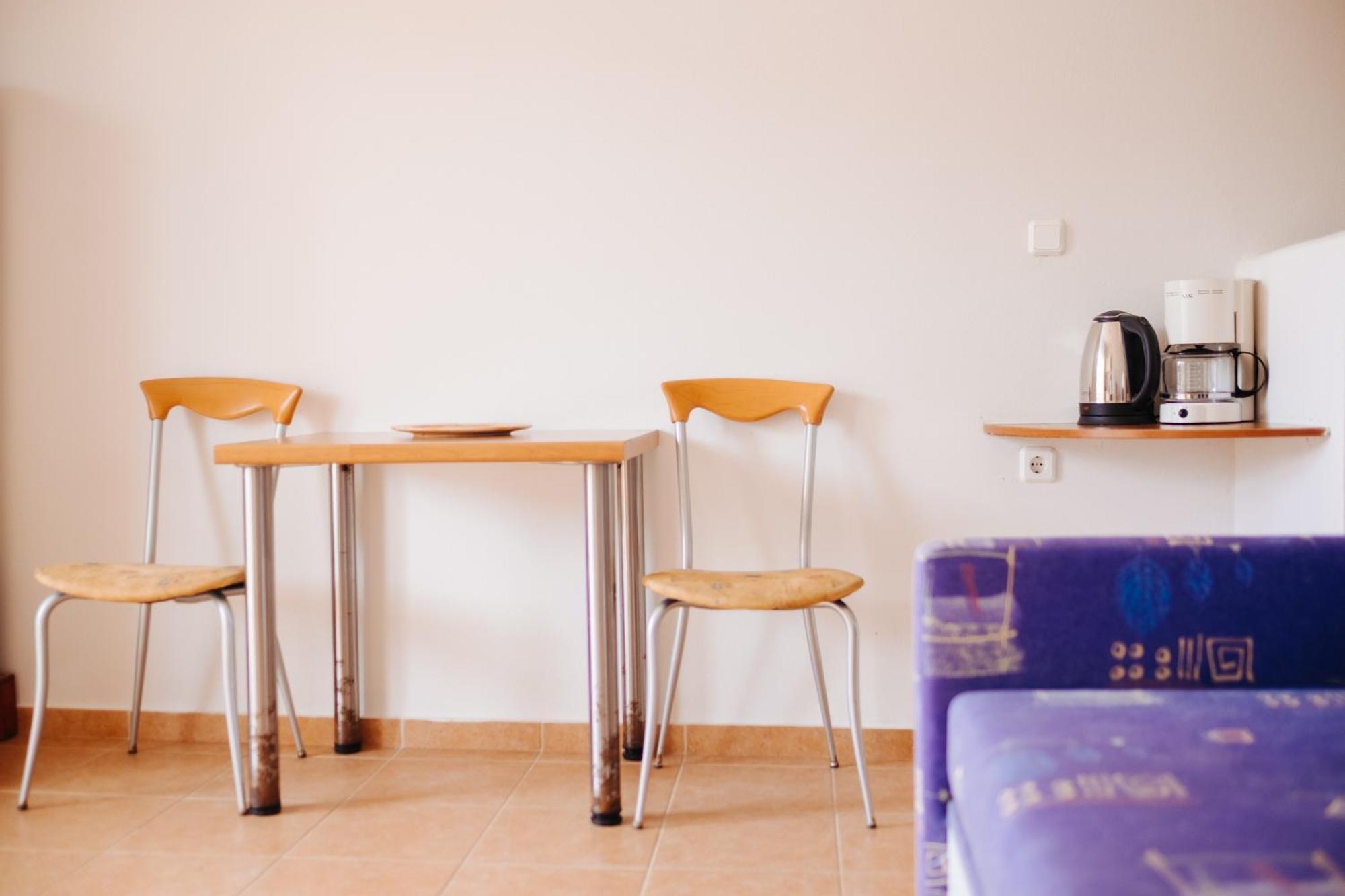 Finikas Apartments Плакиас Экстерьер фото