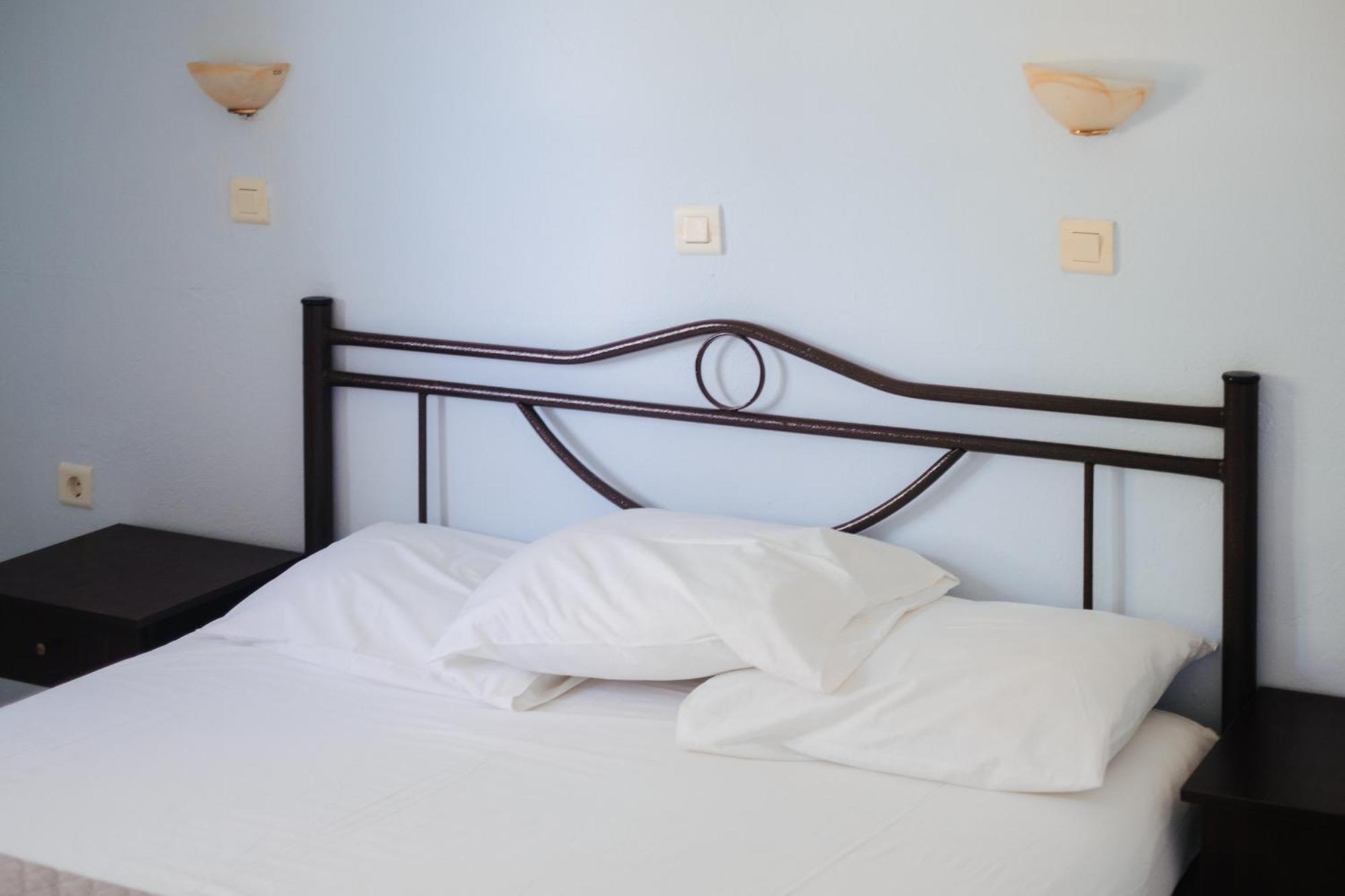 Finikas Apartments Плакиас Экстерьер фото
